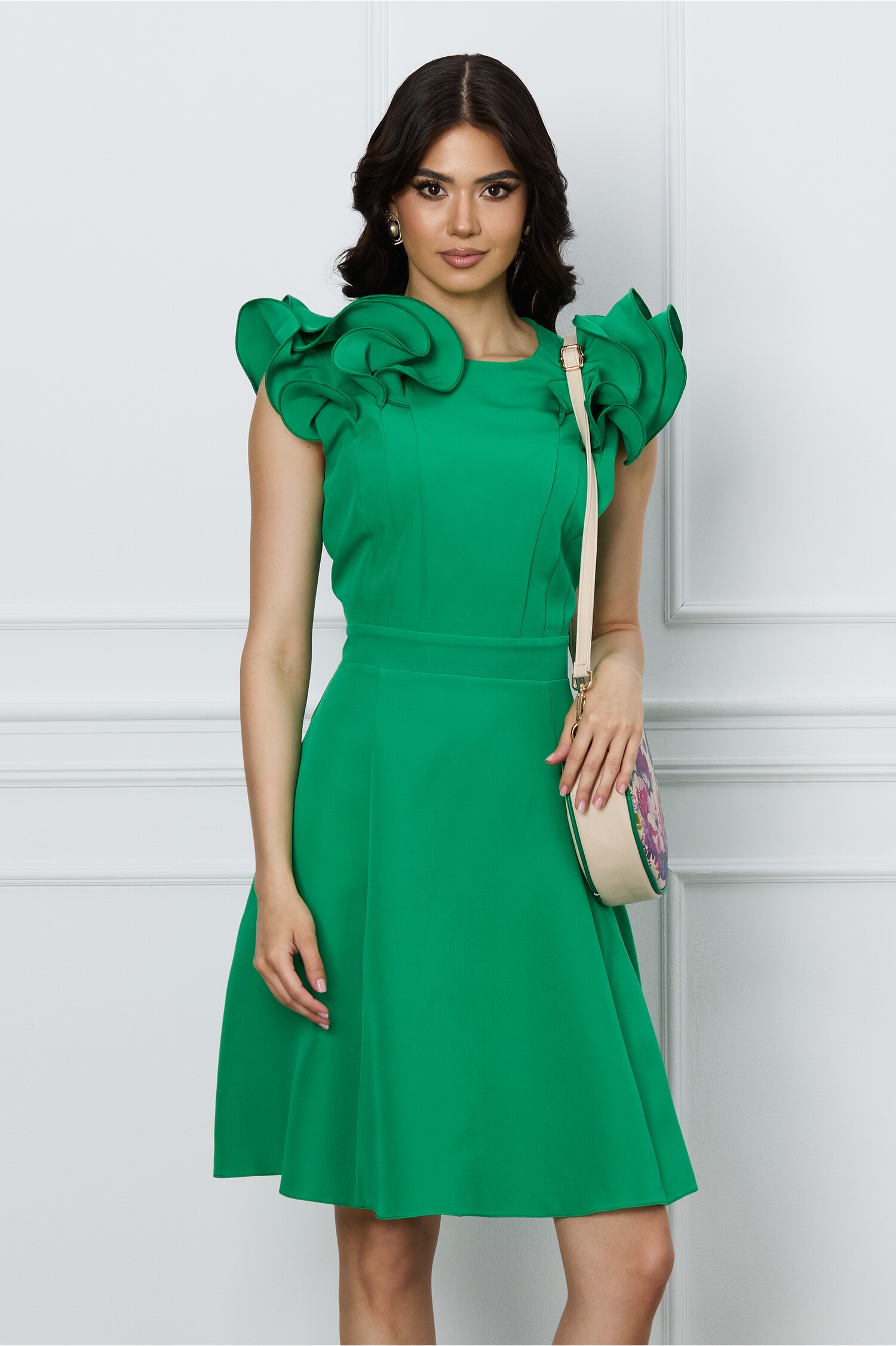 Rochie DY Fashion verde cu volane la umeri